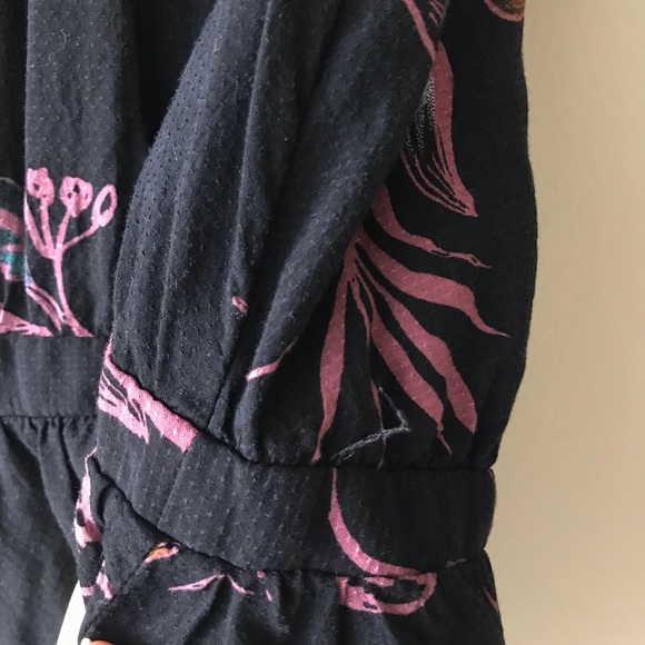 Xhilaration Black Short Sleeve Floral Wrap Top - Picture 9 of 12